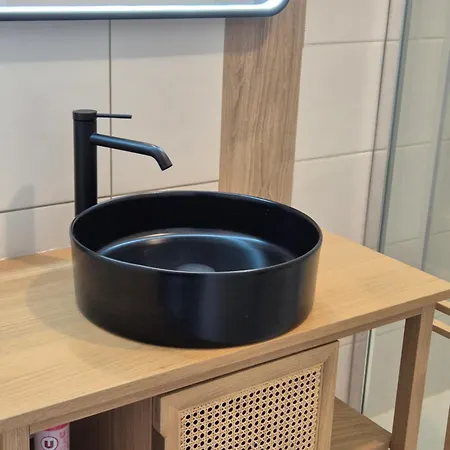 Urban Chic 44 M2 * Брест