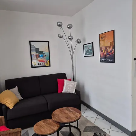 Апартаменты Urban Chic 44 M2