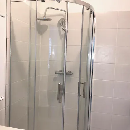 Urban Chic 44 M2 Brest