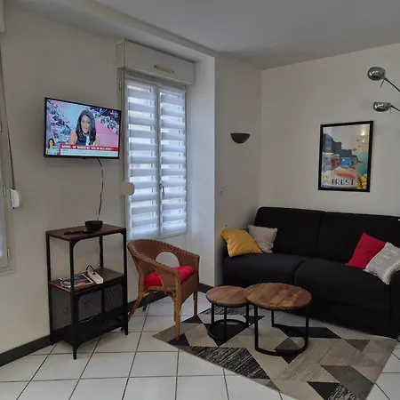 Urban Chic 44 M2 Apartment