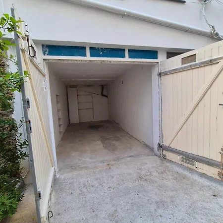 Urban Chic 44 M2 דירה *