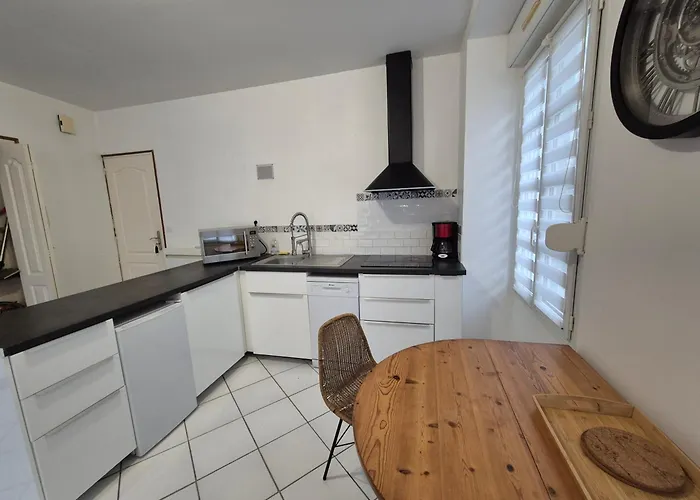 Urban Chic 44 M2 * Brest