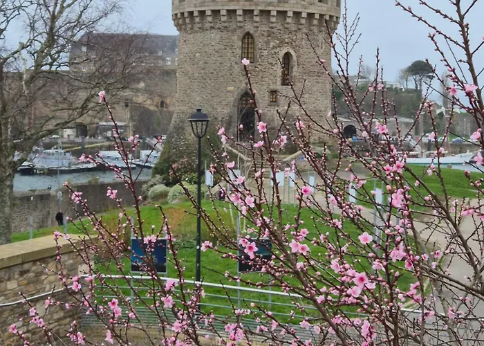 Urban Chic 44 M2 Apartment *